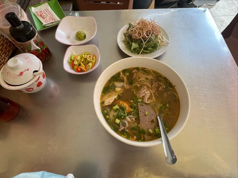 Bún Bò Gốc Huế O Tú