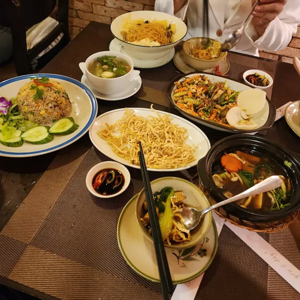 Nhà hàng chay Hồ lô Gia