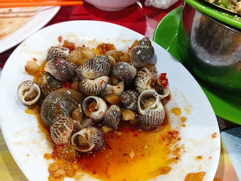 Quán Khói - Ốc Thuyền