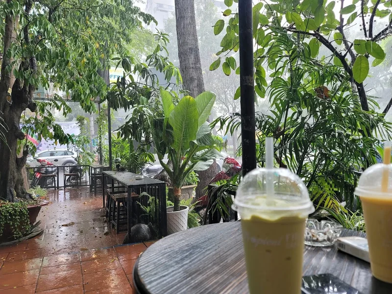 Tropical Fruits Cafe