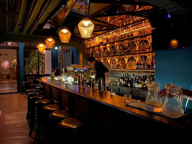 FLATTO COFFEE and LOUNGE