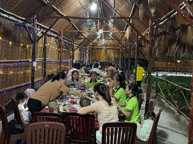 NHÀ HÀNG SINH THÁI VƯỜN THẠNH LỘC