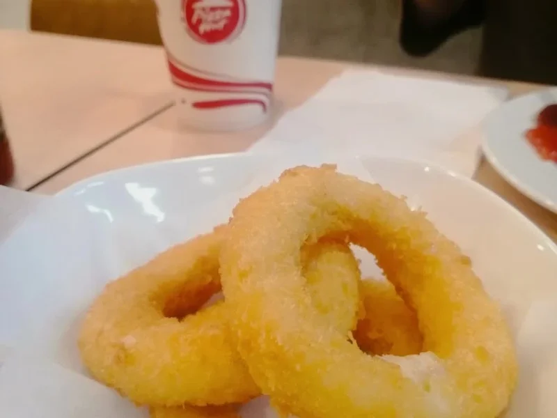 Pizza Hut Huỳnh Tấn Phát D7
