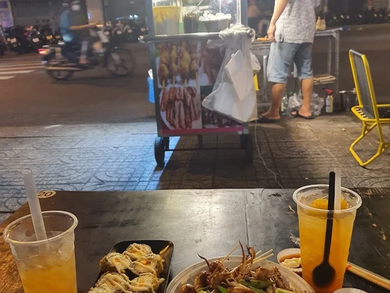 Quán Vú Heo Nướng - Lê Quang Sung