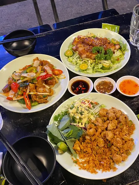 Lẩu bò Khu Nhà Cháy