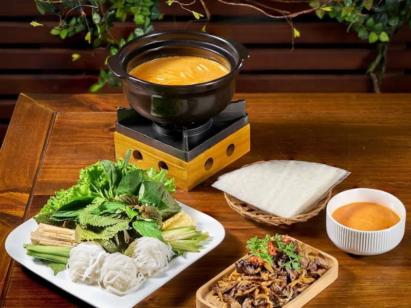 Nhà Hàng Chay Đoá Sen Vàng