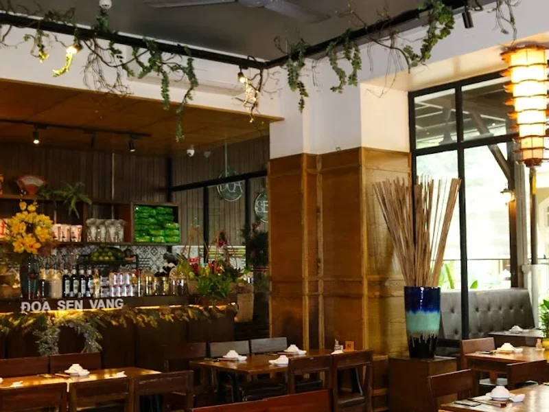 Nhà Hàng Chay Đóa Sen Vàng