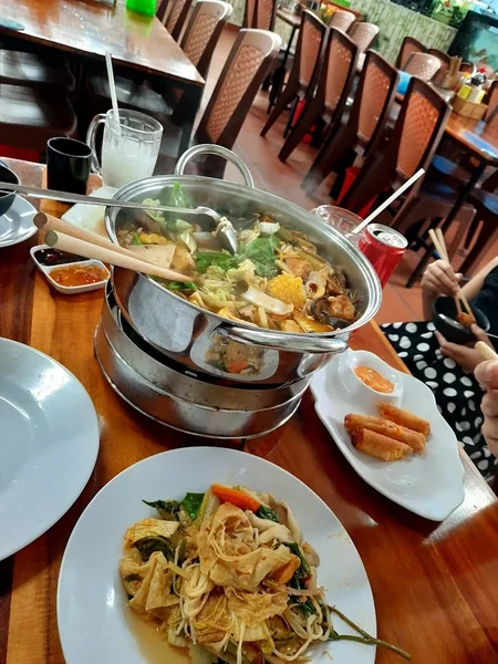 Quán chay Kiều Đàm