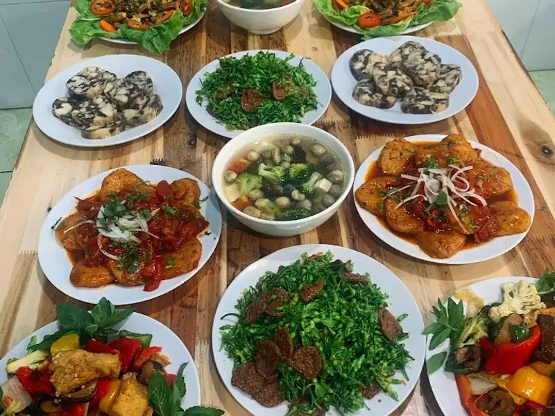 Cơm chay Thiện Nhẫn