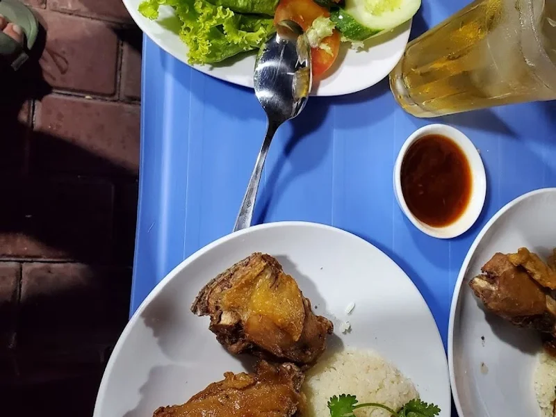 Quán cơm gà