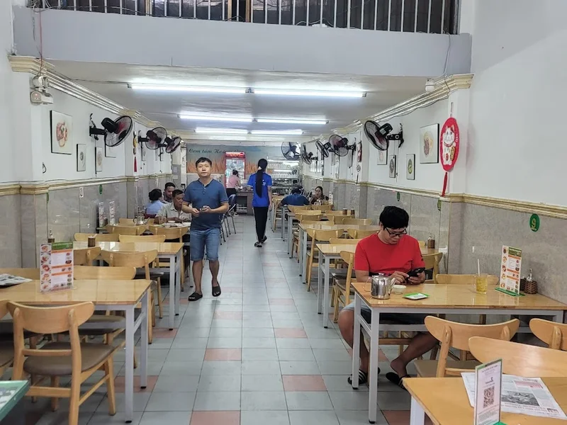 Cơm tấm Hoàng Gia