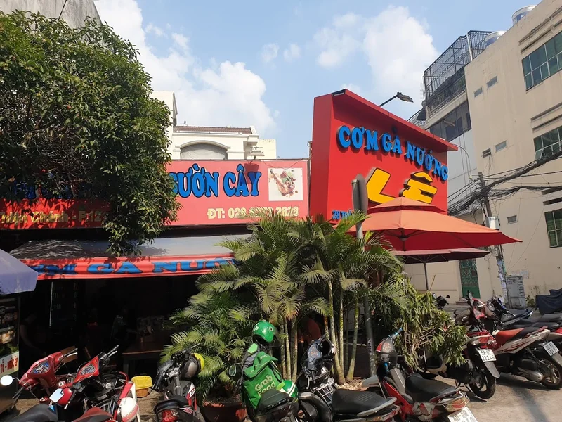 Quán Lệ - Cơm Sườn Nướng & Cơm Gà Nướng