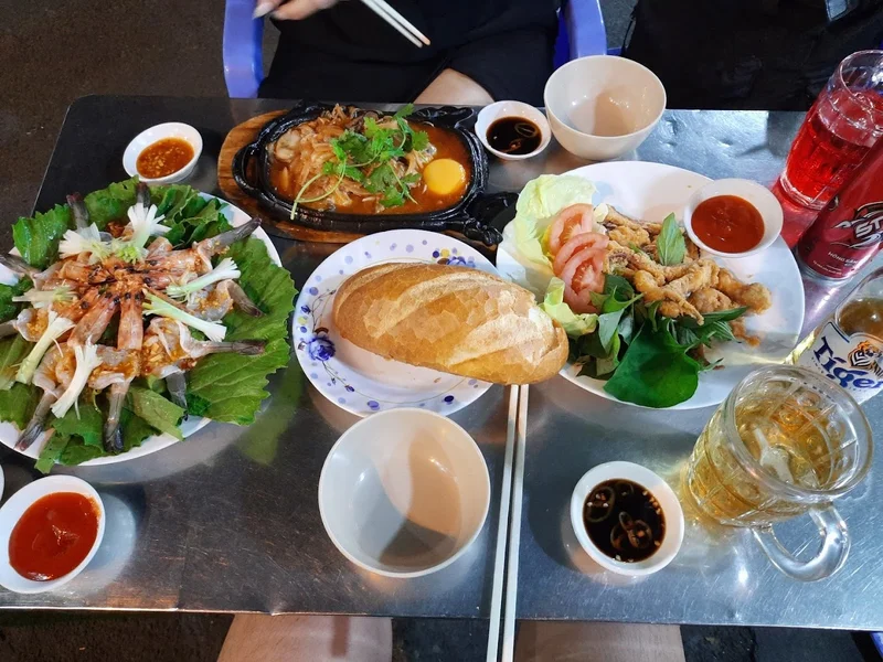 Quán Ăn 2 Cây Bàng