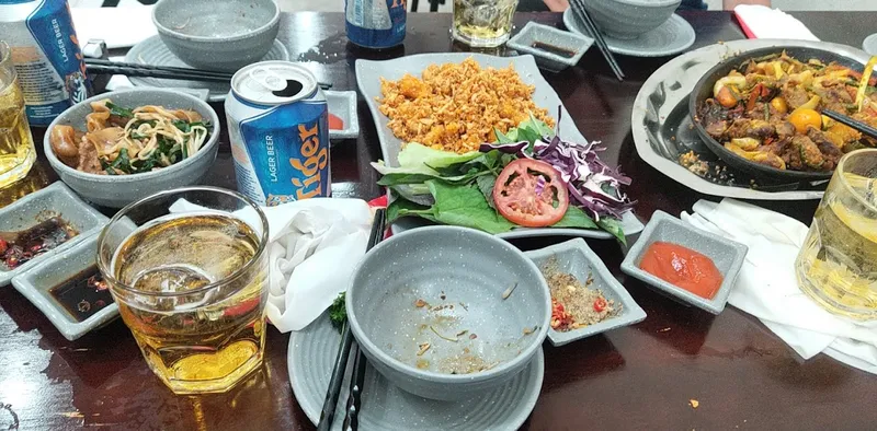 Quán Ăn Toàn Trí