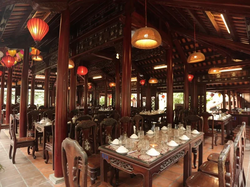 Nhà hàng Thạch Hãn