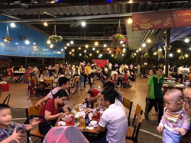 Ẩm thực sân vườn Mái Lá Quận 7