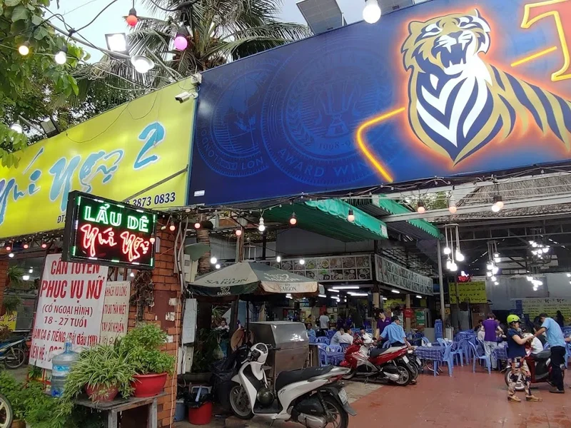 Quán Lẩu Dê Núi Ngự 2