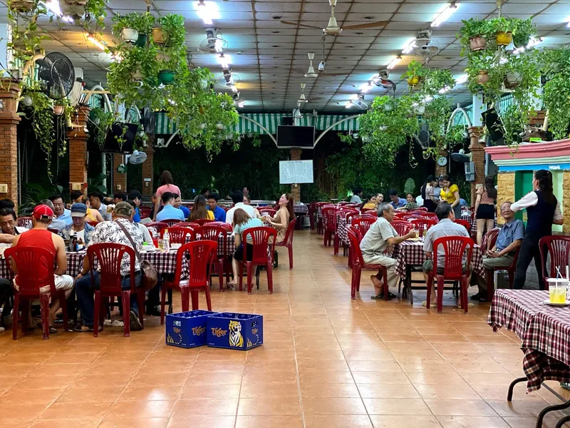 Quán ăn Vọng Các