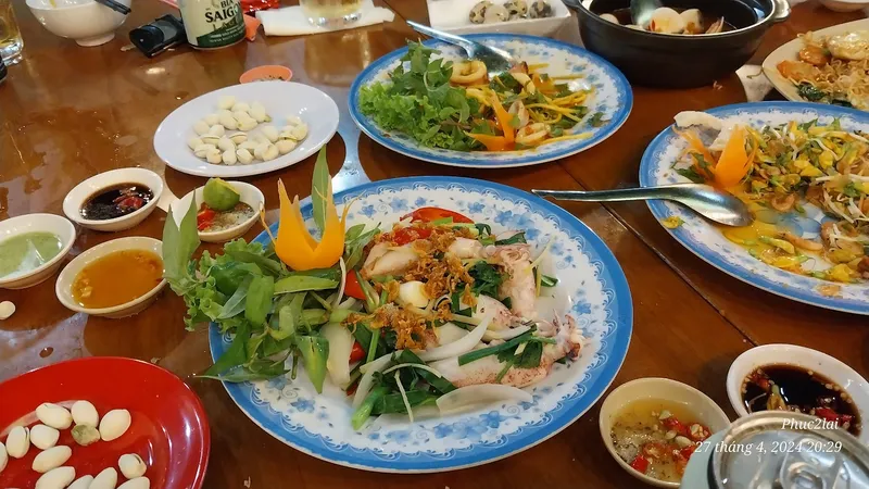 Bia Sệt Những Người Bạn- Bình Tân