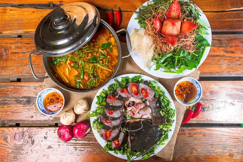 Cổ Đại Quán | Quán hải sản ngon Bình Tân | Đặt tiệc Mã Lò