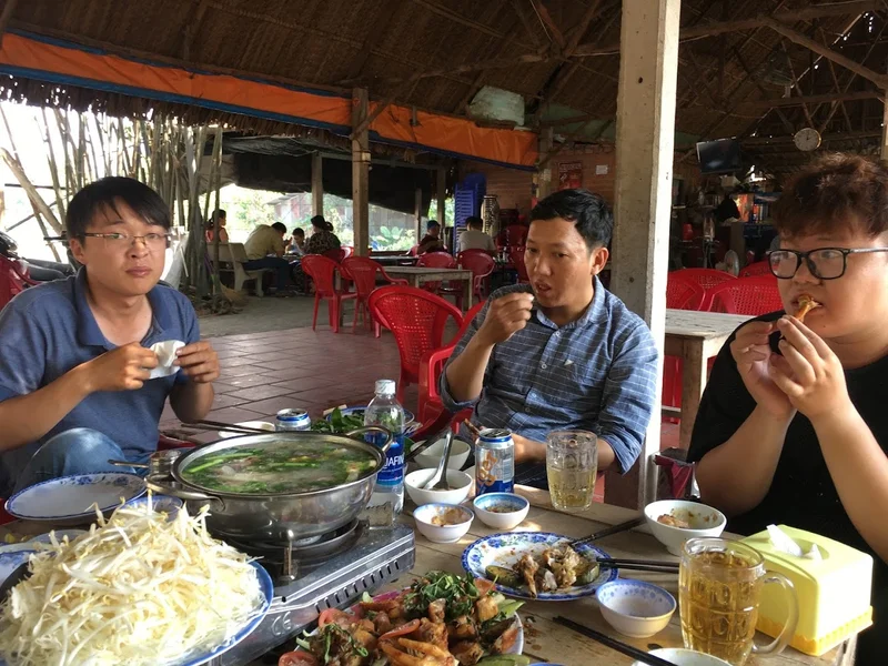 Quán Ăn Tư Diện