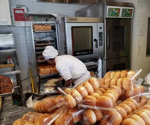 quán bánh mì tại Quận 4