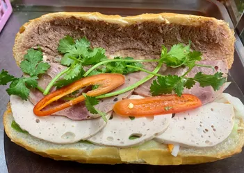 Top 9 quán bánh mì tại Quận 5