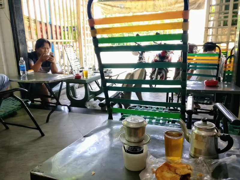 Quán Cafe Sân Vườn Không Tên