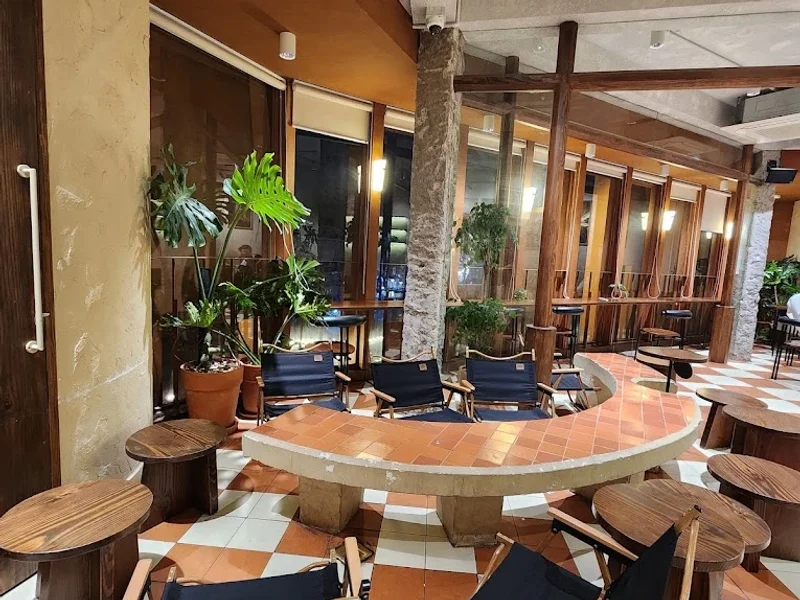 Phê La Hồng Bàng