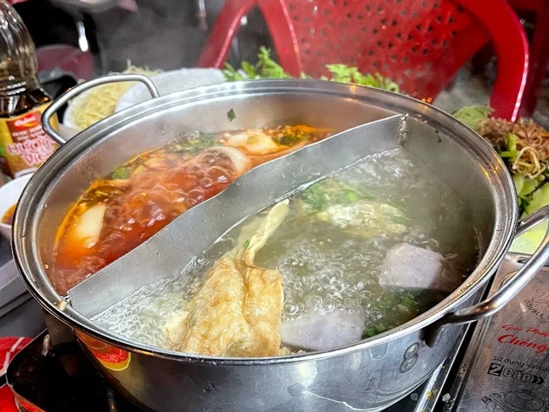 Quán Lẩu Vận Hảo