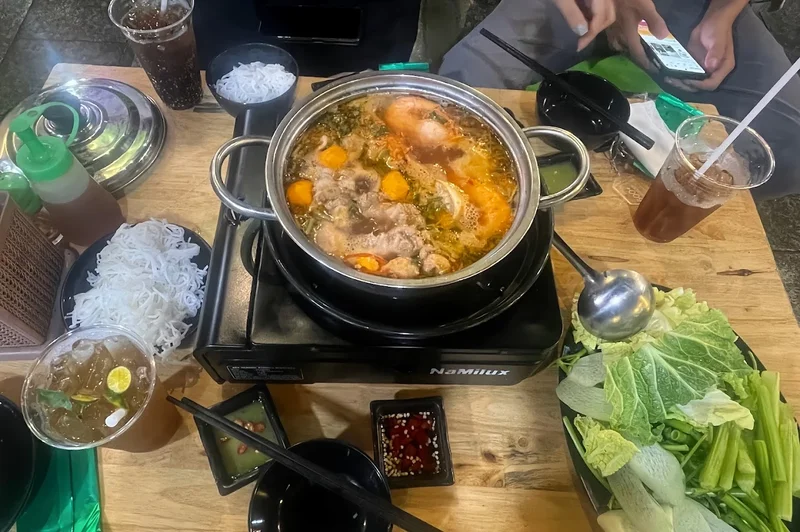 Lẩu Cá Chợ Lớn - Nướng & Lẩu BBQ