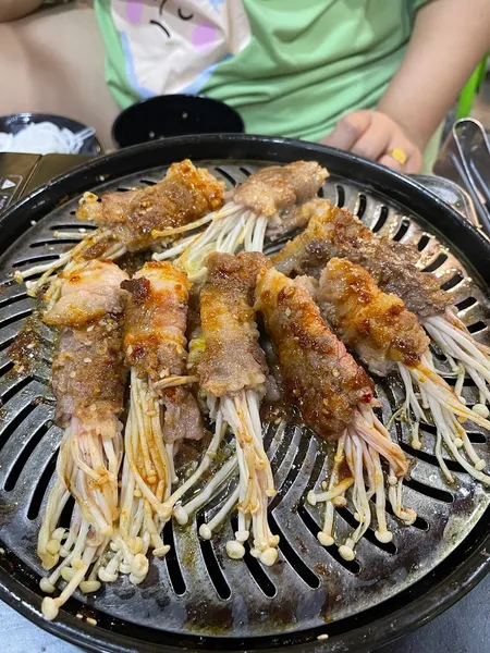 Lẩu Cá Chợ Lớn - Nướng & Lẩu BBQ