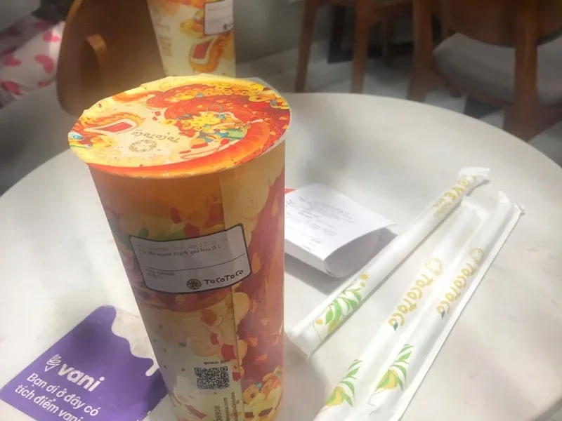 ToCoToCo Ice Cream & Coffee Xóm Chiếu