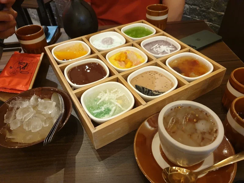 Koo Kui Desserts - Cổ Cư Chè Quán