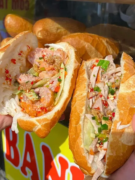 Bánh mì bì xíu mại - Cô Dậu