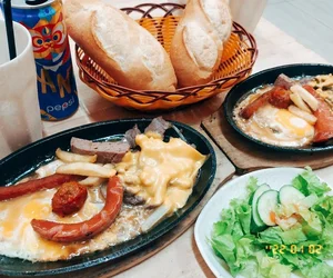 quán bánh mì tại Quận 7