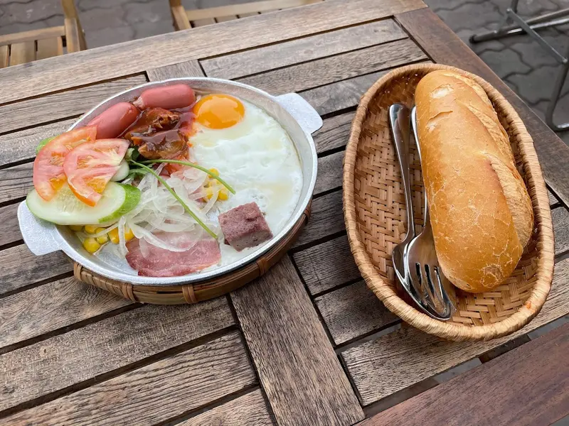 TT CaFe & Bánh Mì Chảo