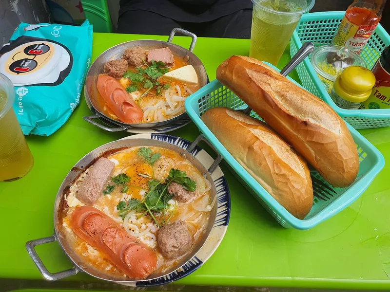 Bánh mì chảo Xuân Lạc