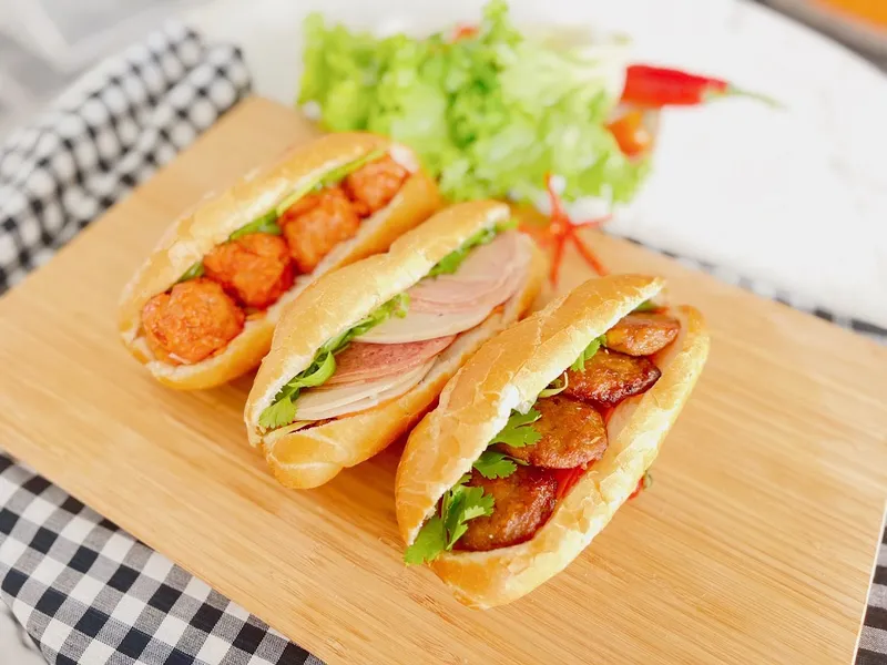 Bánh Mì Dòn Dòn Quận 10