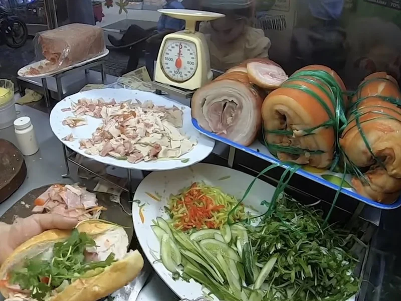 Bánh Mì Chị Hồng
