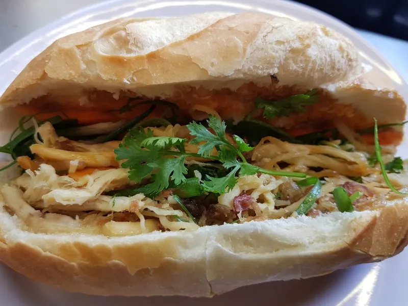 Bánh Mì 24