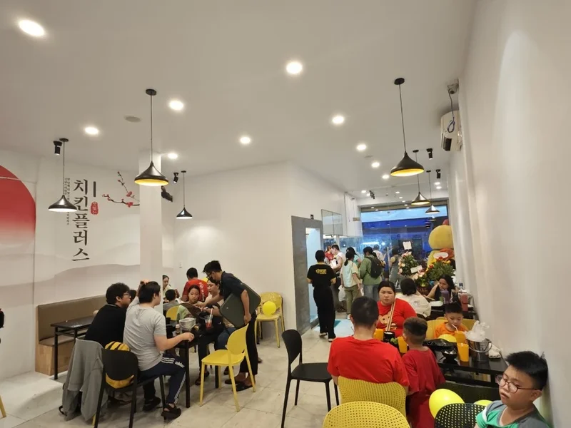 Chicken Plus Tôn Đản