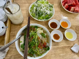 Tổng hợp 12 quán bún chả tại Quận 4