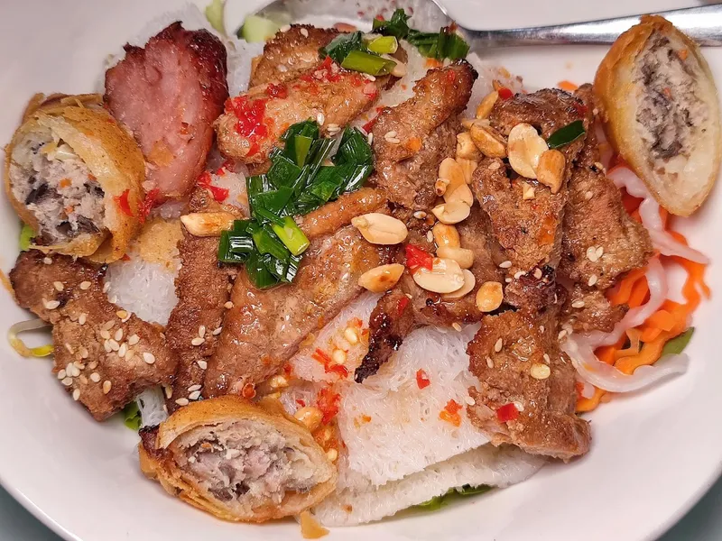 Bún Thịt Nướng Hà Lan