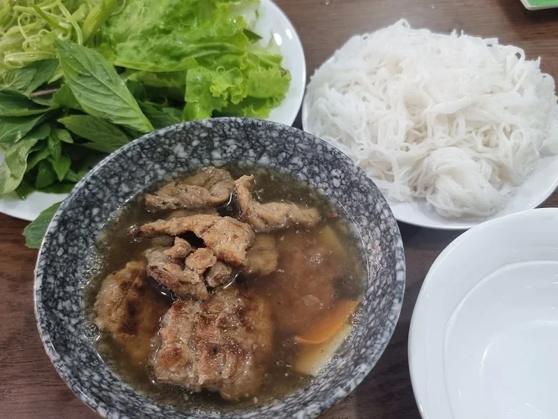 Bún Chả Cô Liên - Bún Chả Hàng Mành Hà Nội