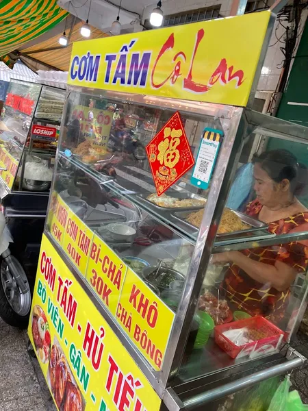 Bún Thịt Nướng Cô Lan