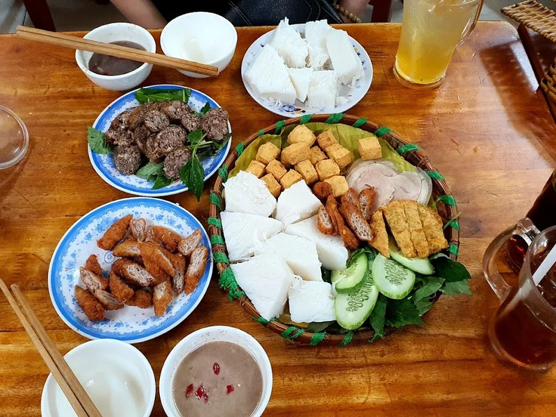 Bún Đậu Mắm Tôm Tiến Hải