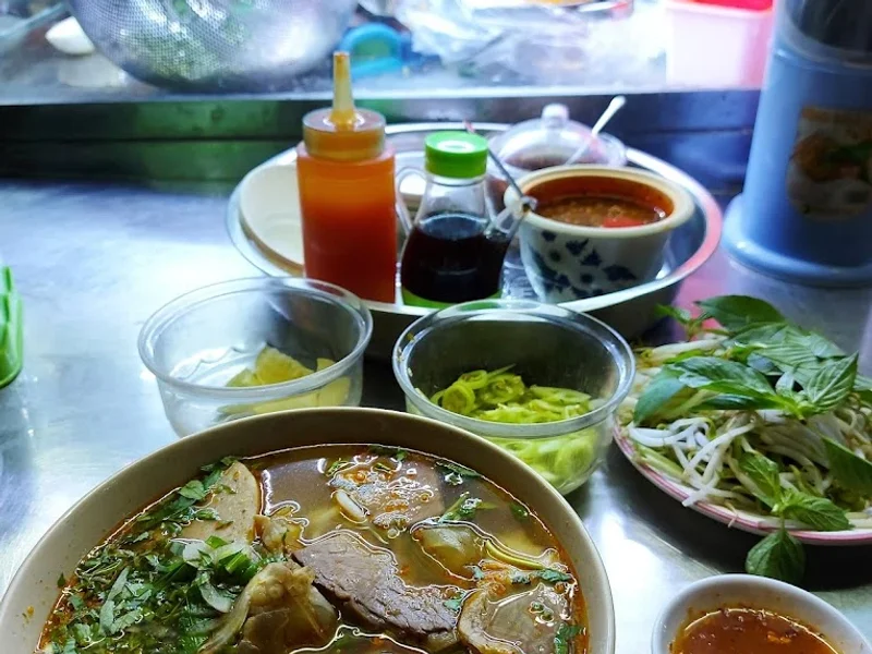 Bún Bò Bàu Sen