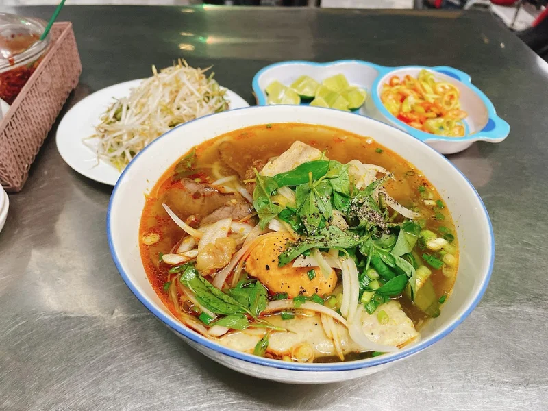 Bún Bò Hương Thanh - chi nhánh Lạc Long Quân