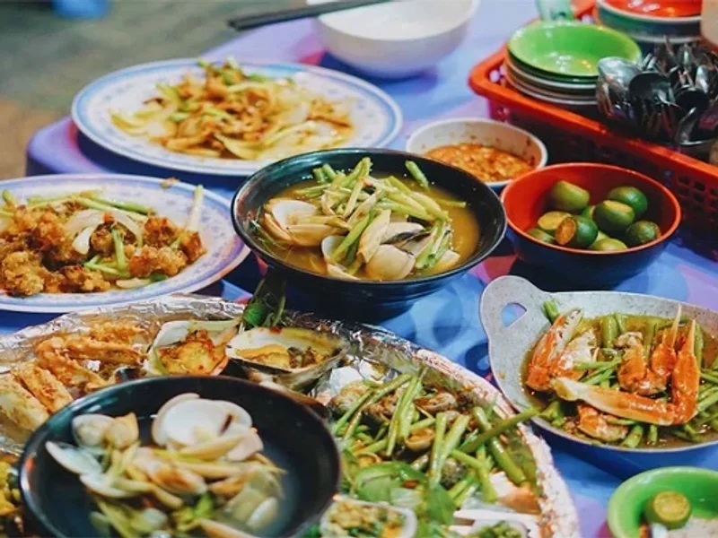 Khu ẩm thực chợ 200, Quận 4